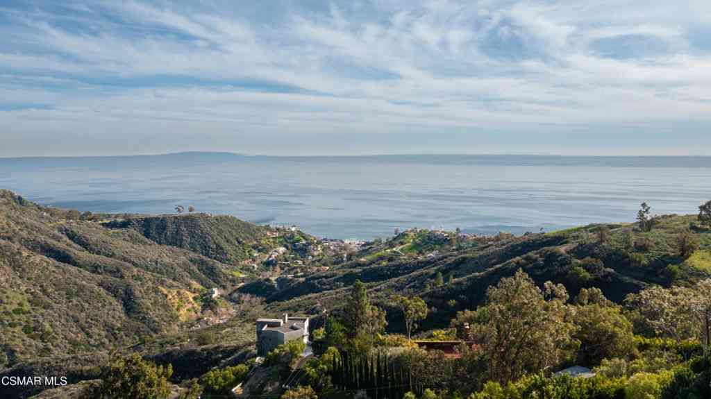 Vacant Land For Sale - 21801 Castlewood Drive<br/> Malibu, CA 90265