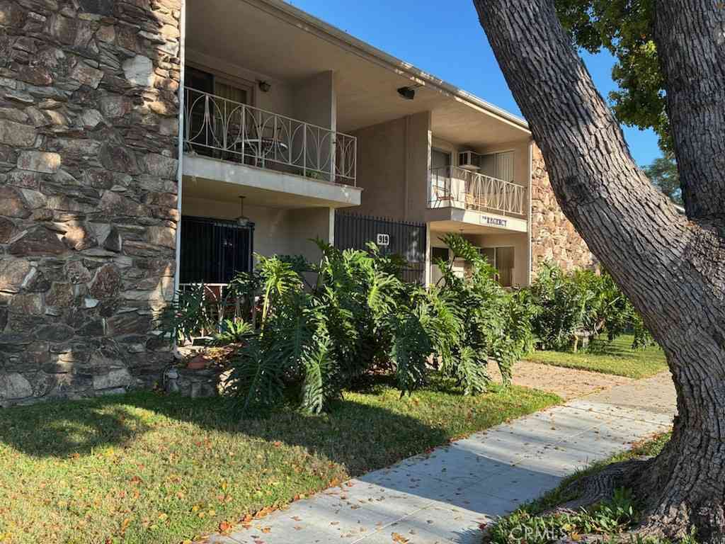 Condo For Sale - 919 N Minter #L<br/> Santa Ana, CA 92701