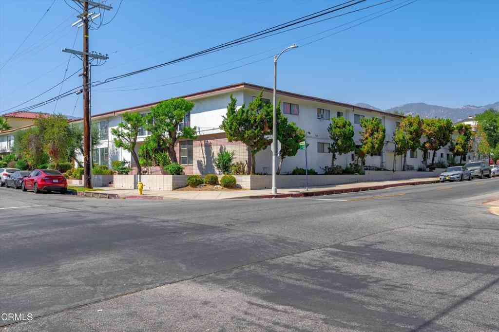 Condo For Rent - 13050 Dronfield Avenue #21<br/> Los Angeles, CA 91342