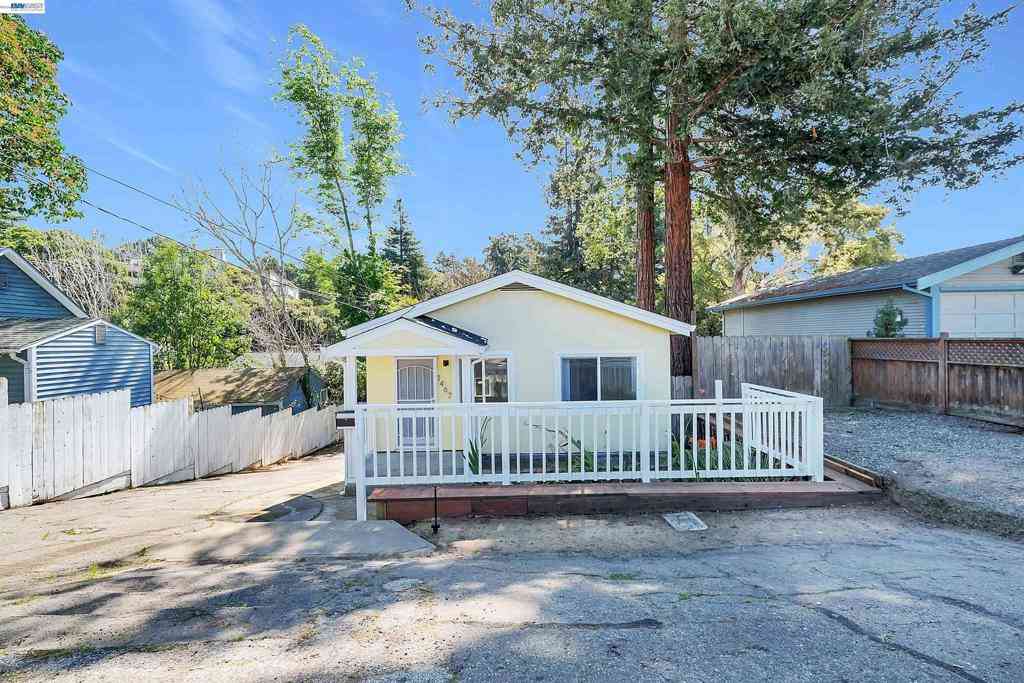 Homes For Sale - 1467 Clay St<br/> Hayward, CA 94541