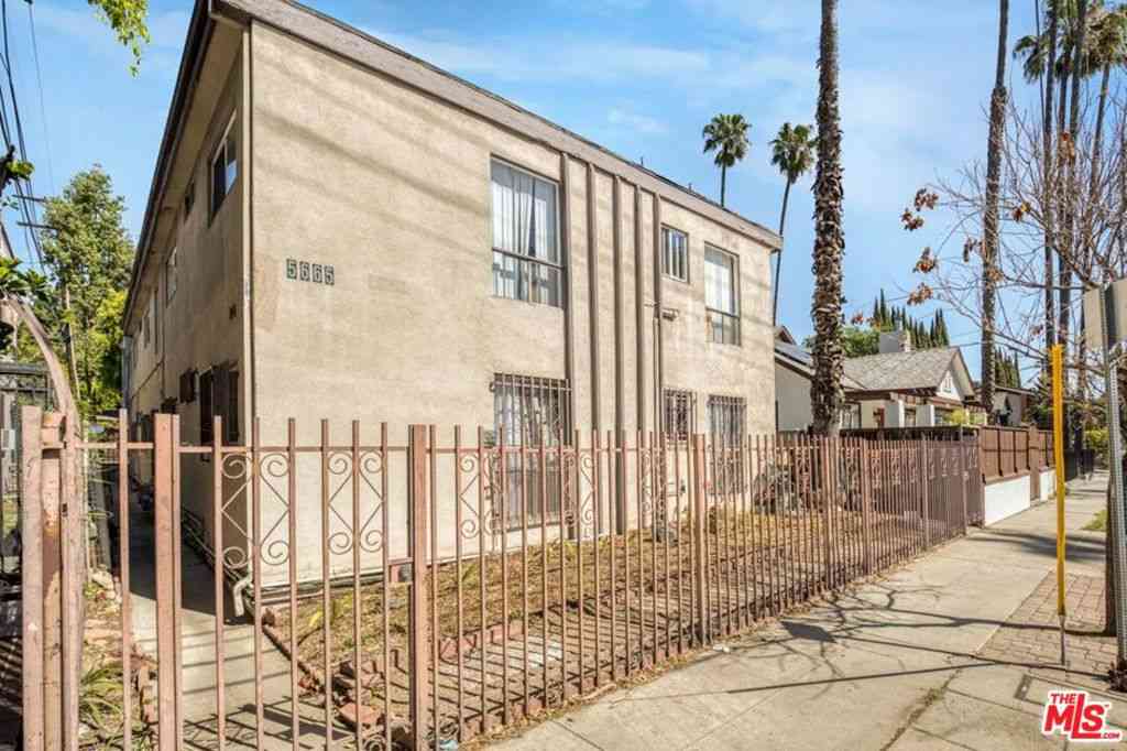 Homes For Sale - 5665 Franklin Avenue<br/> Los Angeles, CA 90028