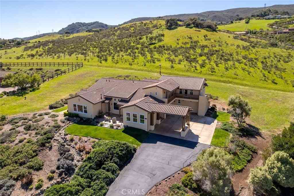 Homes For Sale - 1675 Nasella Lane<br/> San Luis Obispo, CA 93405