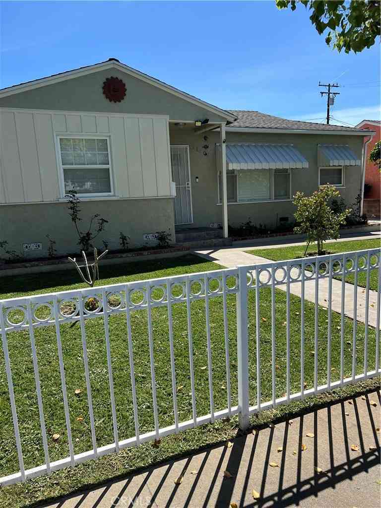 Homes For Sale - 11508 Old River School Road<br/> Downey, CA 90241