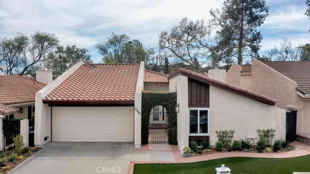 Homes For Sale - 2362 Leeward Circle<br/> Ventura County, Westlake Village, CA 91361