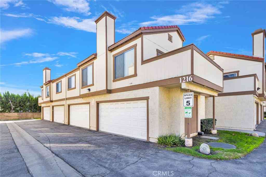 Condo For Sale - 1216 S Cypress Avenue #E<br/> Ontario, CA 91762