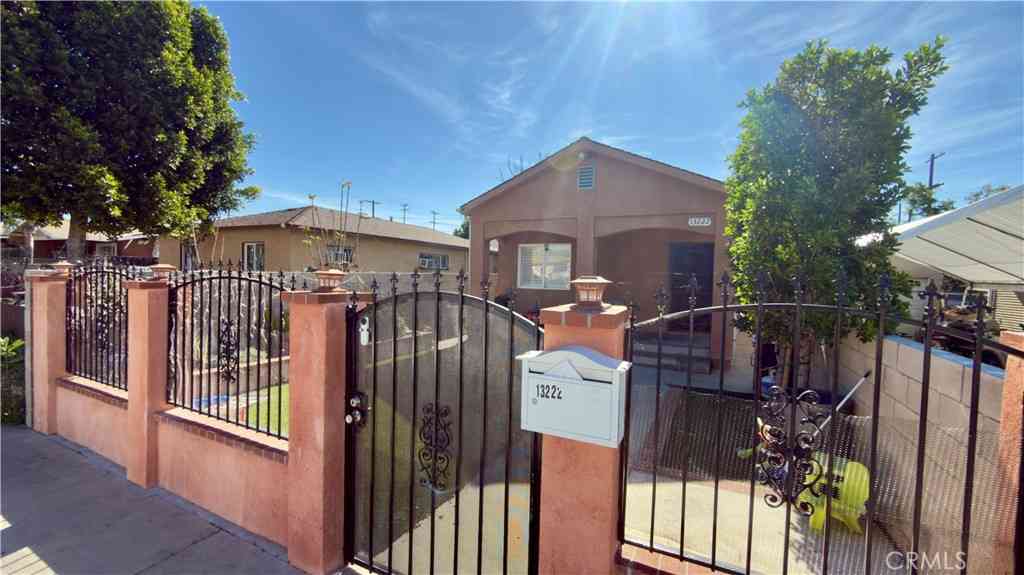 Homes For Sale - 13222 Pinney<br/> Pacoima, CA 91331