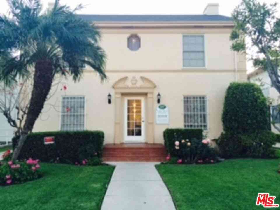 Condo For Rent - 217 S Tower Drive #1<br/> Beverly Hills, CA 90211