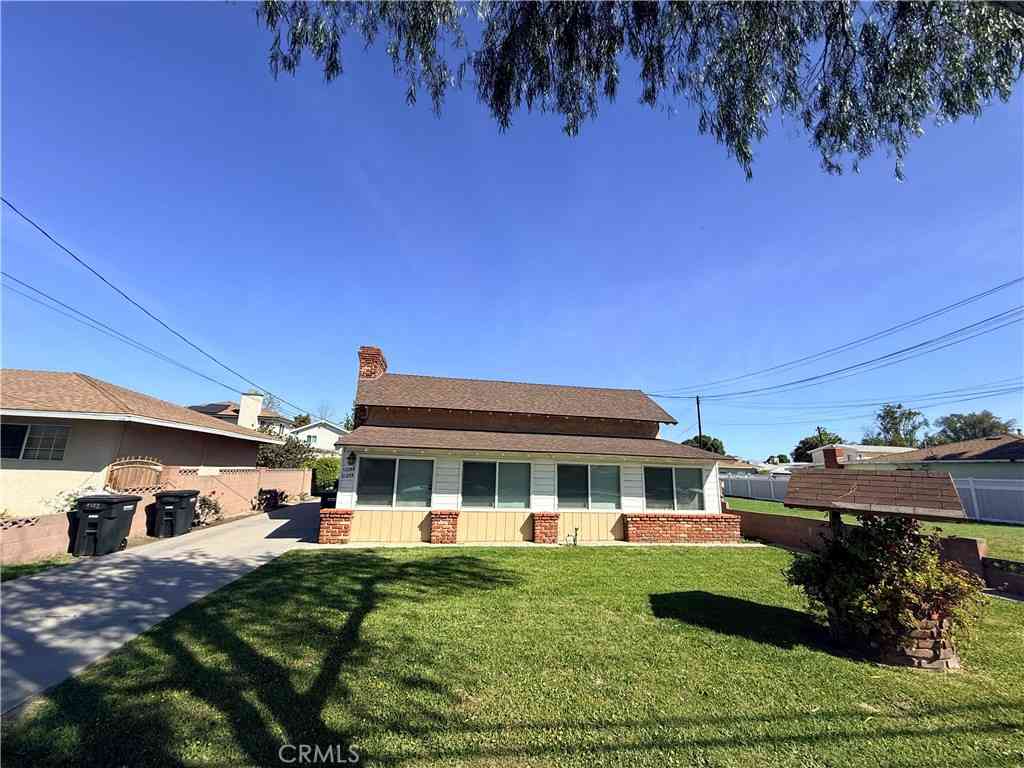 Homes For Rent - 10253 Mapledale<br/> Bellflower, CA 90706