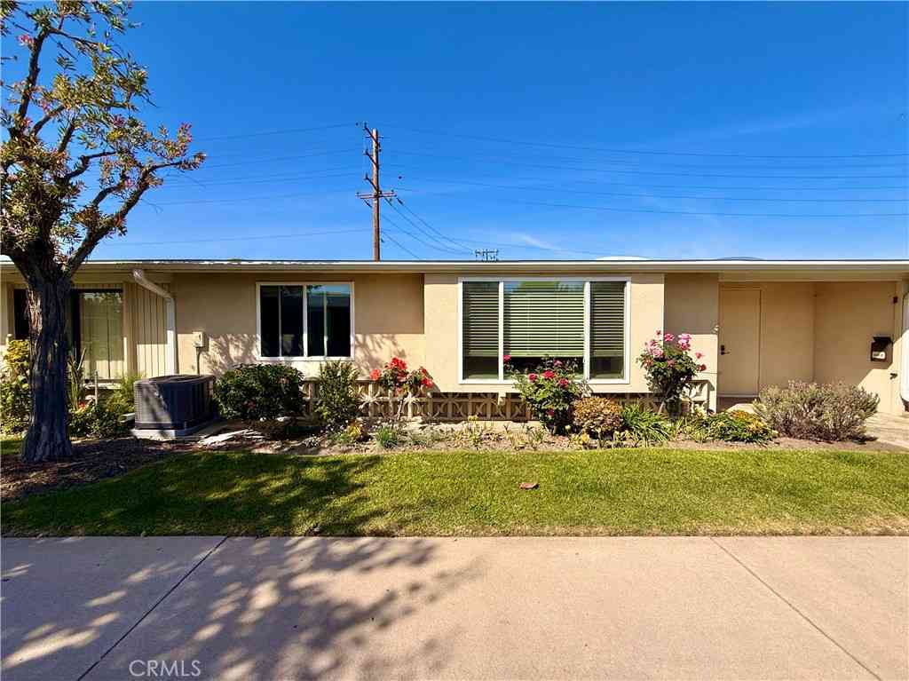 Homes For Sale - 1520 Northwood Road #244E<br/> Seal Beach, CA 90740