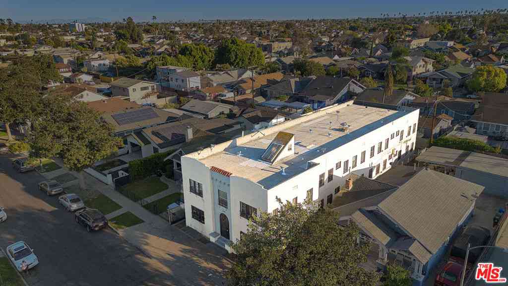 Homes For Sale - 1628 W 45th Street<br/> Los Angeles, CA 90062