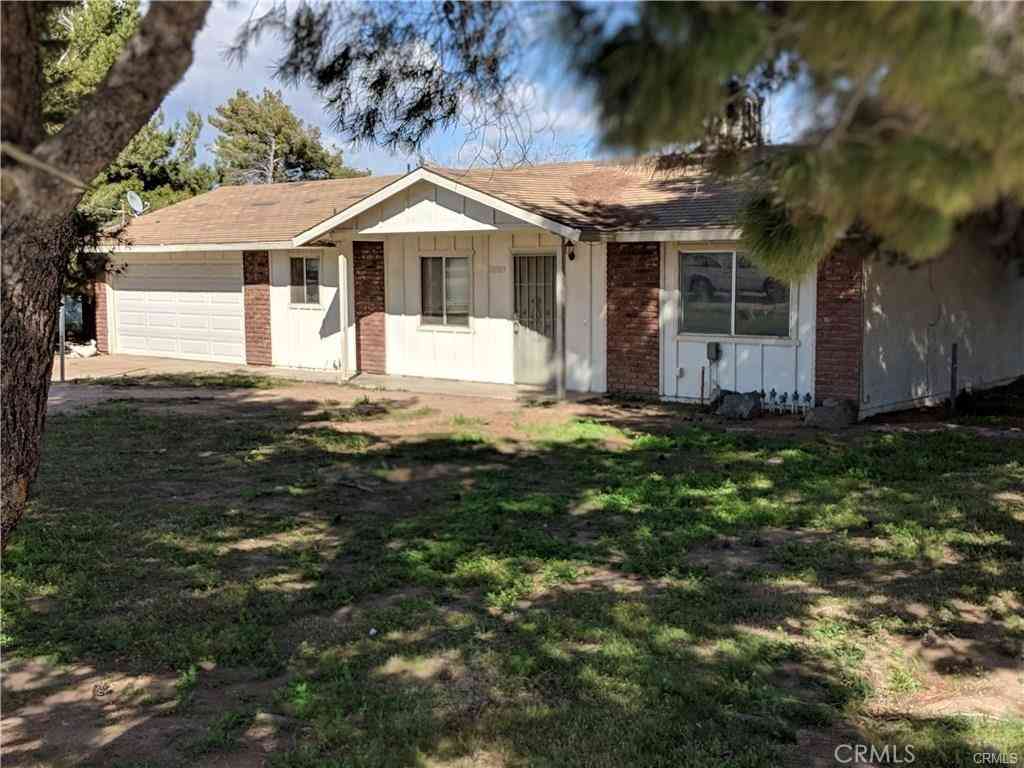 Homes For Sale - 10703 Banning<br/> Hesperia, CA 92345