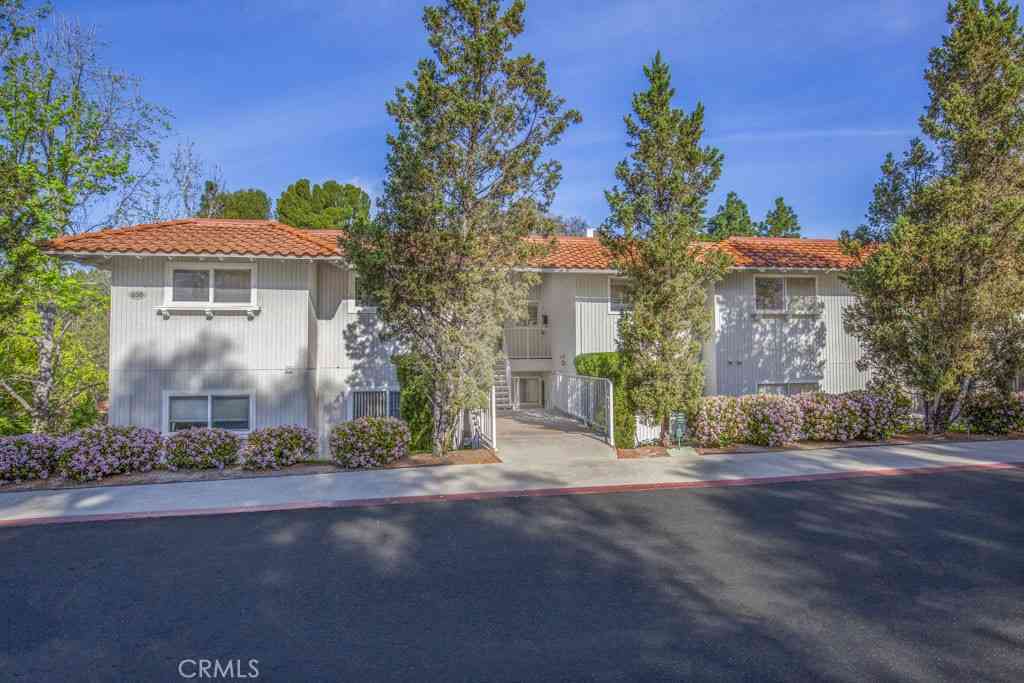 Homes For Sale - 658 Avenida Sevilla #O<br/> Laguna Woods, CA 92637