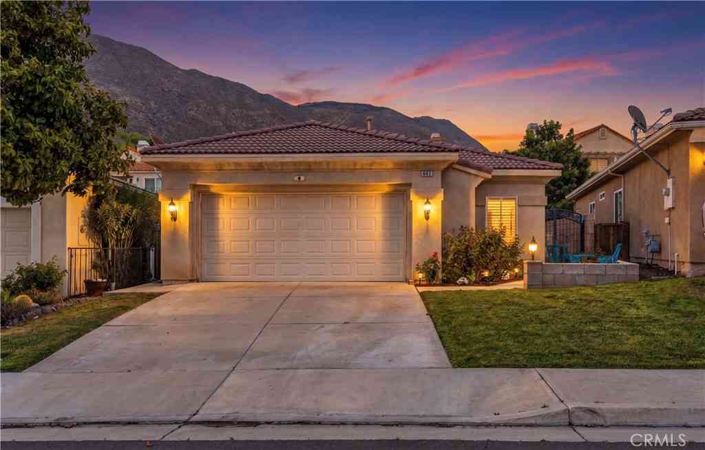 Homes For Sale - 951 Torino Avenue<br/> San Jacinto, CA 92583