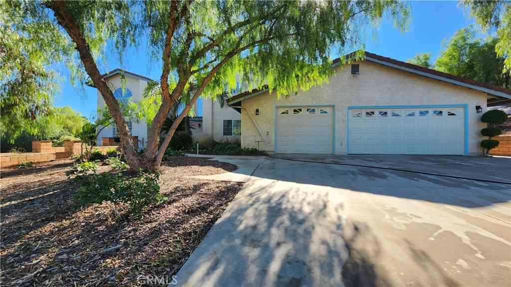 Homes For Sale - 23729 Citrus Avenue<br/> Perris, CA 92570