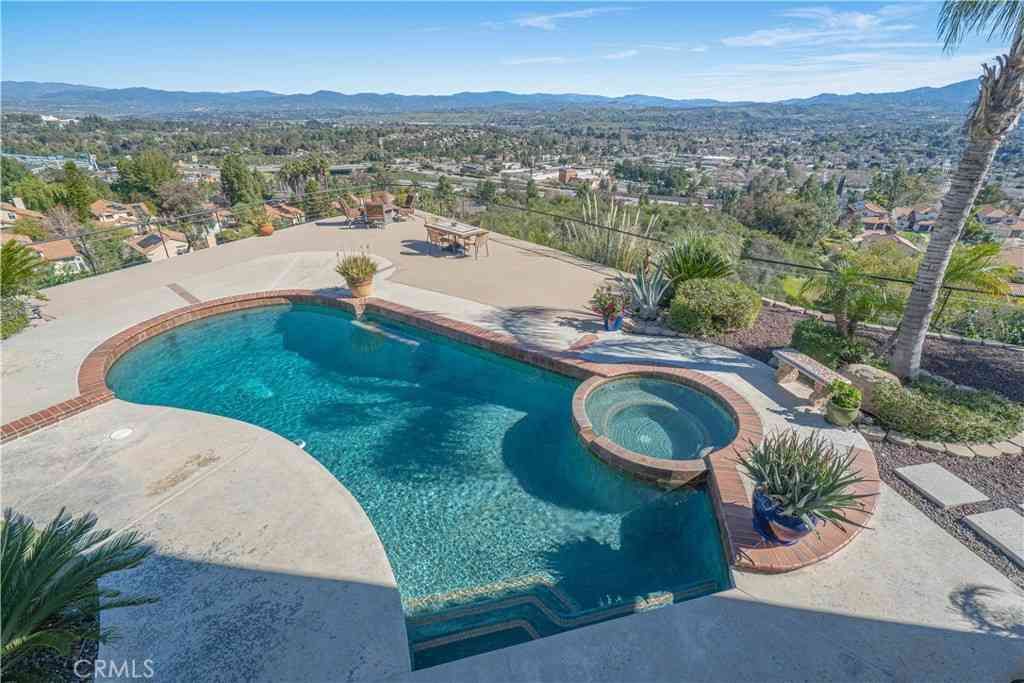 Homes For Sale - 25042 Hollyhock Court<br/> Stevenson Ranch, CA 91381