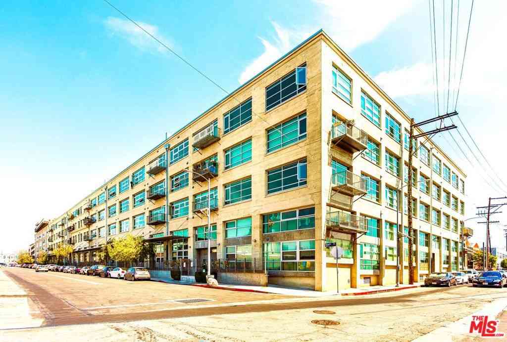 Condo For Rent - 530 S Hewitt Street #556<br/> Los Angeles, CA 90013