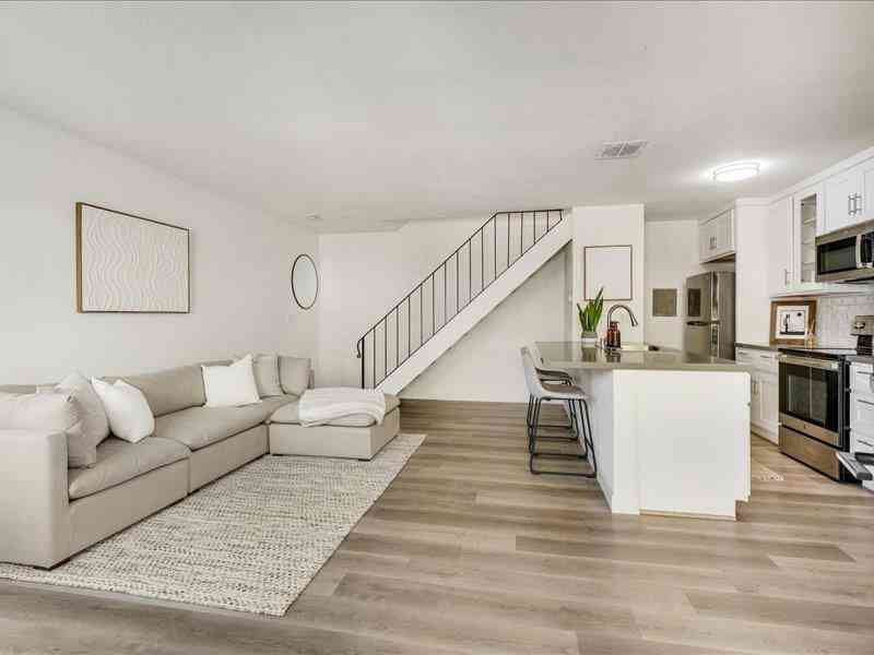 Condo For Sale - 4475 Diamond Street #3<br/> Capitola, CA 95010