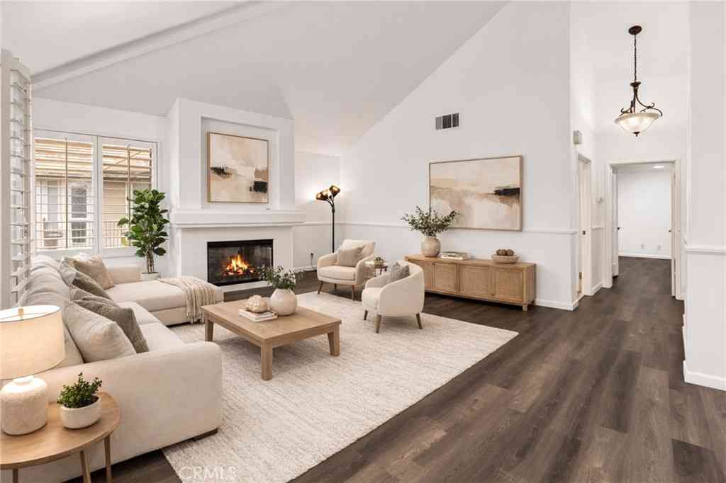Condo For Sale - 631 S Dewberry<br/> Anaheim Hills, CA 92808