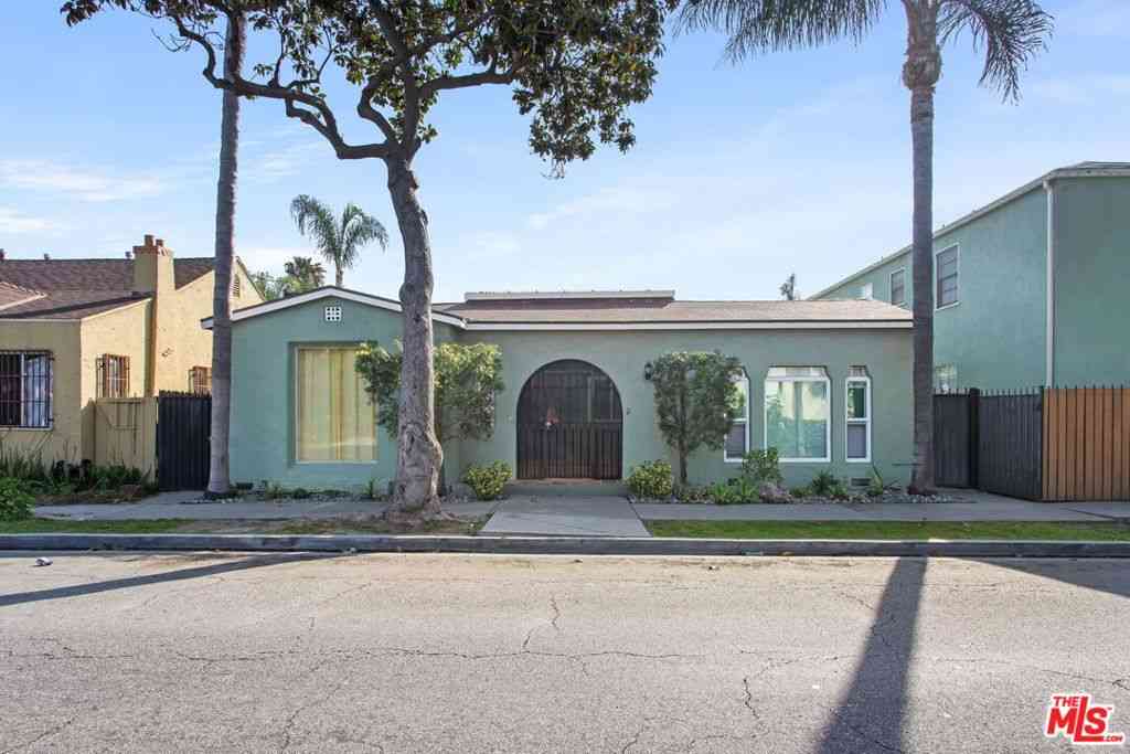 Homes For Sale - 1950 Magnolia Avenue<br/> Long Beach, CA 90806