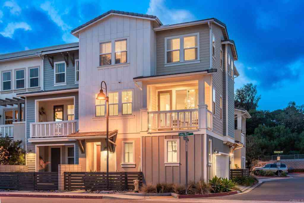 Townhouse For Sale - 1115 Sea Glass Way<br/> Oceanside, CA 92054