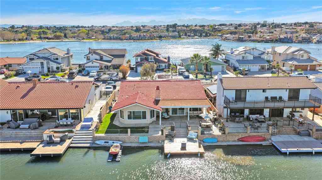 Homes For Sale - 18310 Niagara<br/> Victorville, CA 92395
