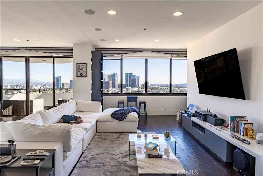 Condo For Rent - 10560 Wilshire Boulevard #1706<br/> Los Angeles, CA 90024