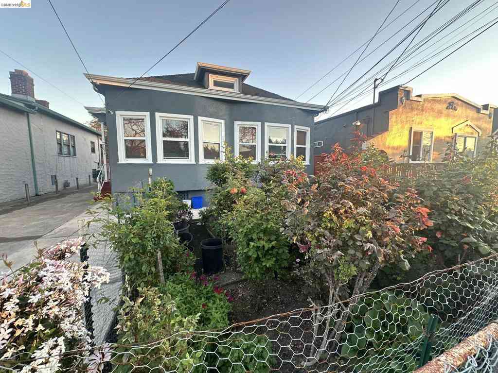 Multifamily For Sale - 1075 47th St<br/> Emeryville, CA 94608