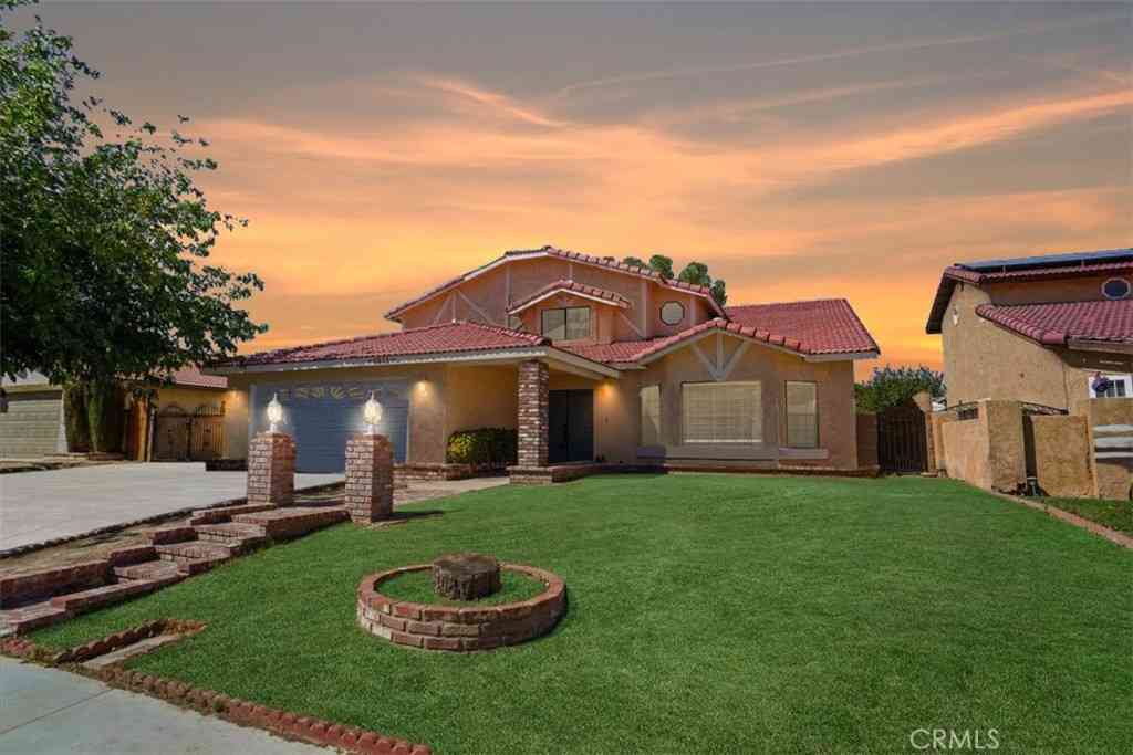 Homes For Sale - 1311 Herzel<br/> Lancaster, CA 93535