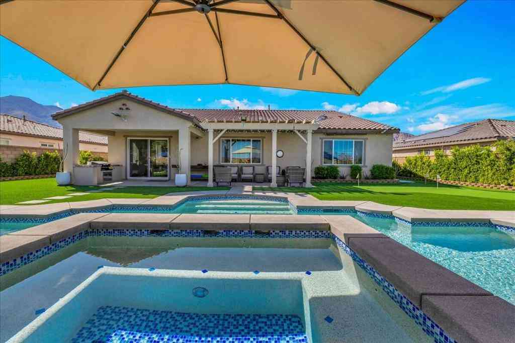 Homes For Sale - 58228 Aragon Way<br/> La Quinta, CA 92253