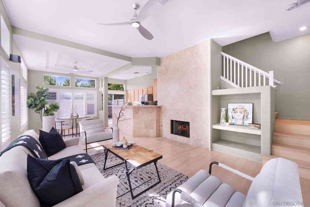 Townhouse For Sale - 7551 Hazard Center Dr<br/> San Diego, CA 92108