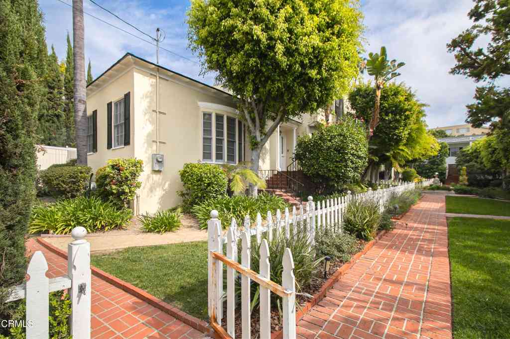Homes For Rent - 1726 N Vista Street<br/> Los Angeles, CA 90046