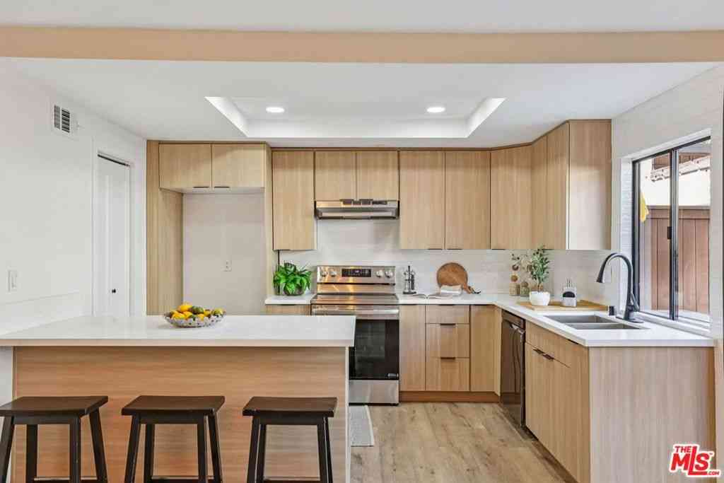 Condo For Sale - 1330 Stonewood Court<br/> San Pedro, CA 90732