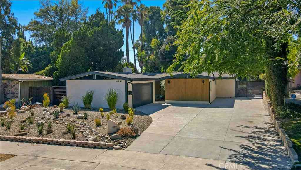 Homes For Sale - 4941 Rigoletto Street<br/> Woodland Hills, CA 91364