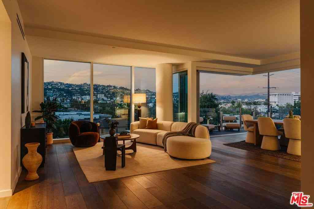 Condo For Sale - 9000 W 3rd Street #403<br/> Los Angeles, CA 90048