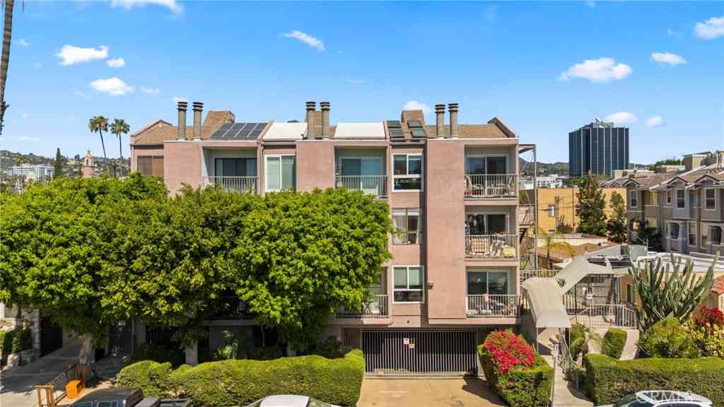 Condo For Sale - 6525 La Mirada Avenue #112<br/> Los Angeles, CA 90038