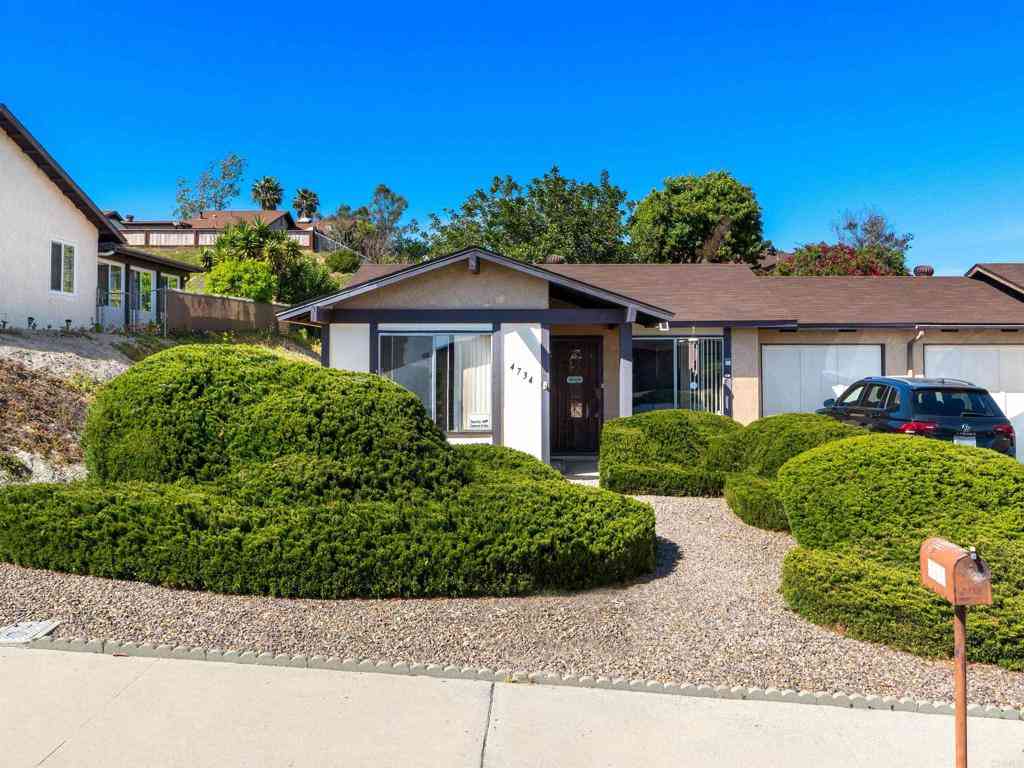 Homes For Sale - 4734 Rim Rock Road<br/> Oceanside, CA 92056