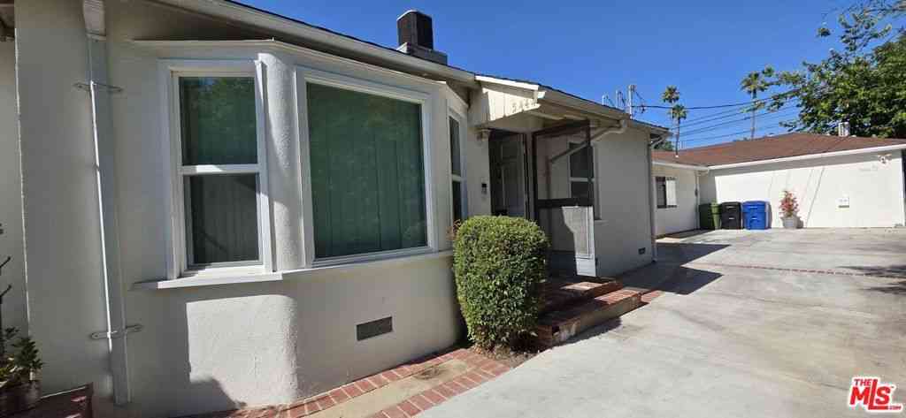 Condo For Rent - 5444 Hermitage Avenue<br/> Valley Village, CA 91607