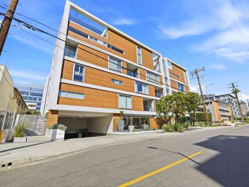 Apartment For Rent - 6735 Yucca Street #406<br/> Los Angeles, CA 90028