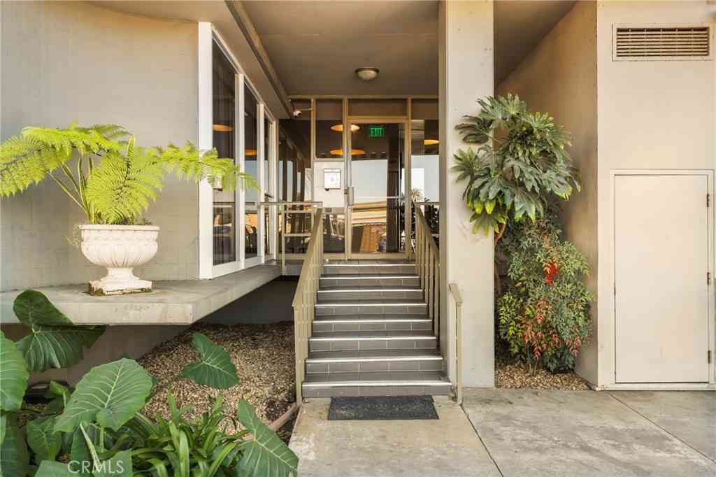 Condo For Sale - 375 Atlantic #407<br/> Long Beach, CA 90802