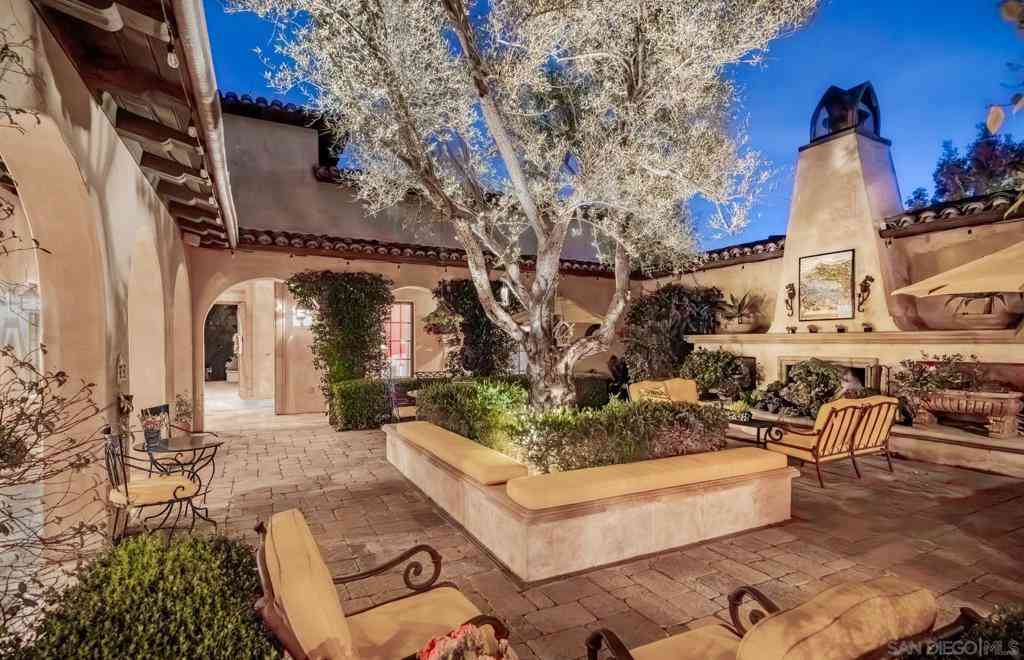 Homes For Sale - 18669 Via Catania<br/> Rancho Santa Fe, CA 92091