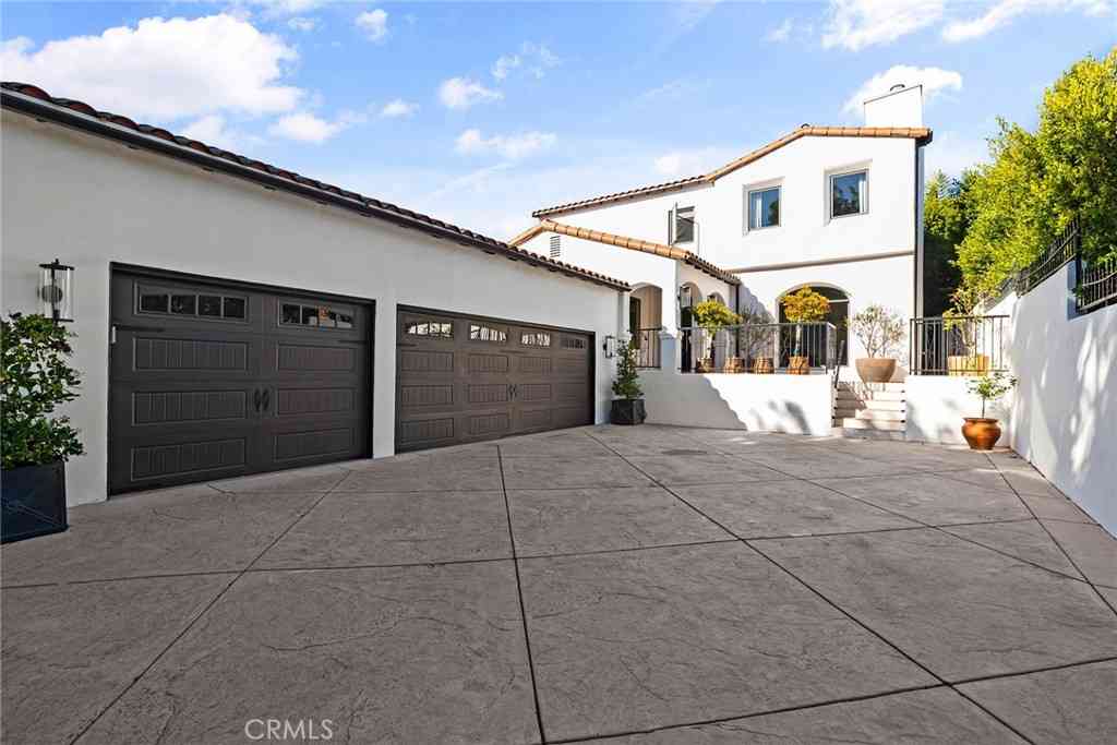 Homes For Sale - 5115 Los Feliz Boulevard<br/> Los Angeles, CA 90027