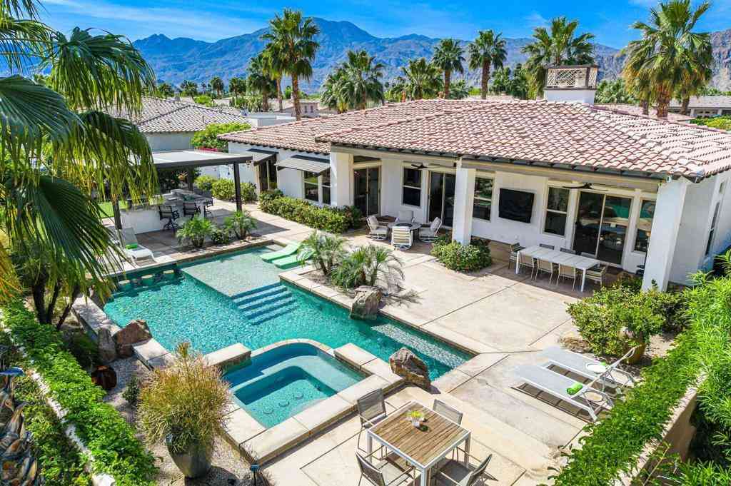 Homes For Sale - 54280 Affirmed Court<br/> La Quinta, CA 92253