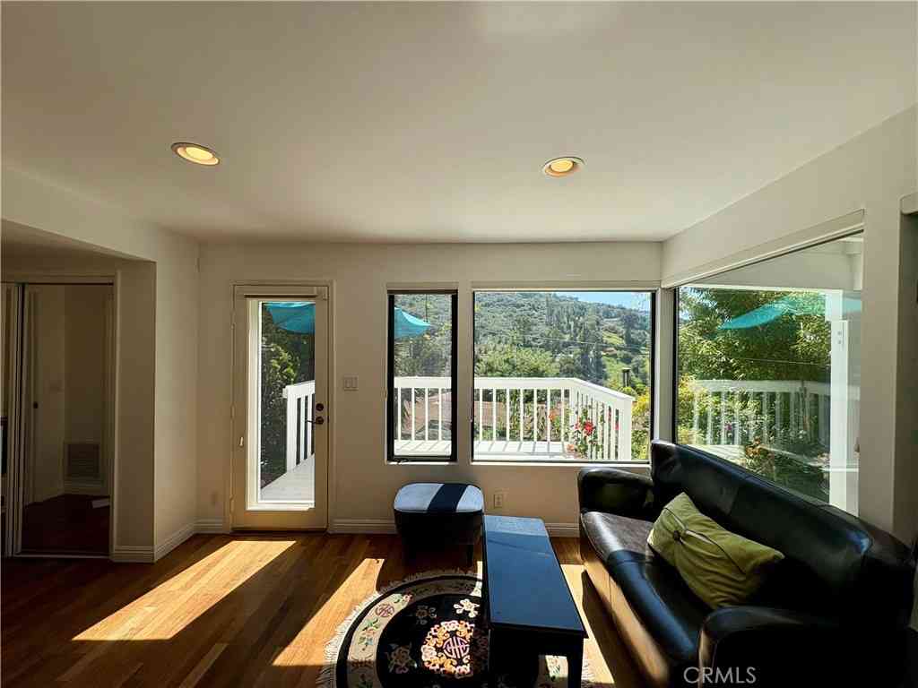 Homes For Rent - 1033 Eastman Way<br/> Laguna Beach, CA 92651