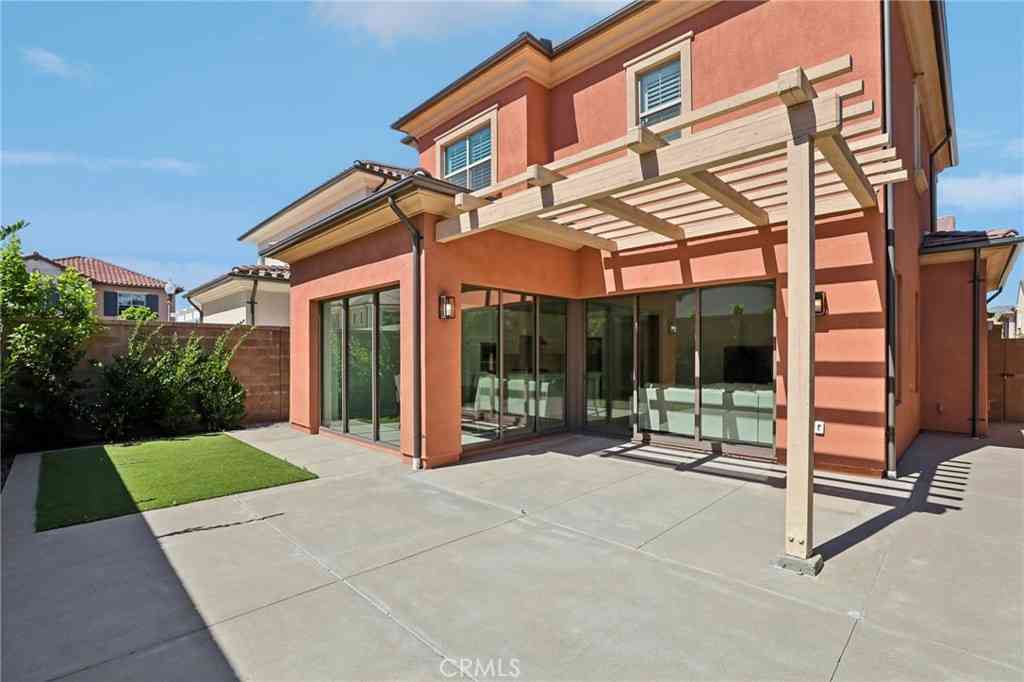 Condo For Sale - 191 Plum Lily<br/> Irvine, CA 92618