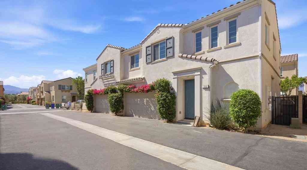 Condo For Sale - 232 Paseo Gusto #122<br/> Palm Desert, CA 92211