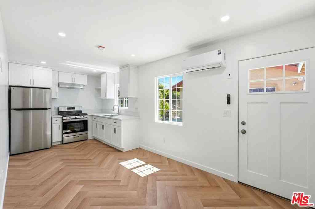 Homes For Rent - 11445 Delano Street<br/> North Hollywood, CA 91606