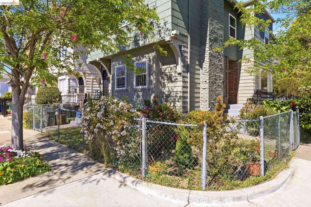 Multifamily For Sale - 1102 10th St<br/> Oakland, CA 94607