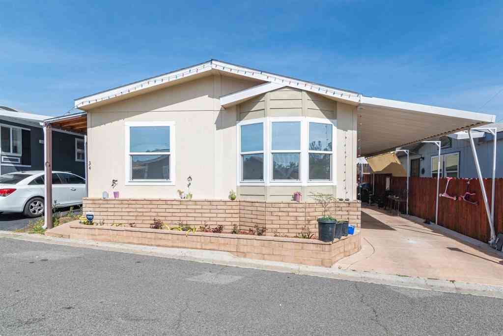 Mobile Home For Sale - 1638 Calavo Road #34<br/> Fallbrook, CA 92028
