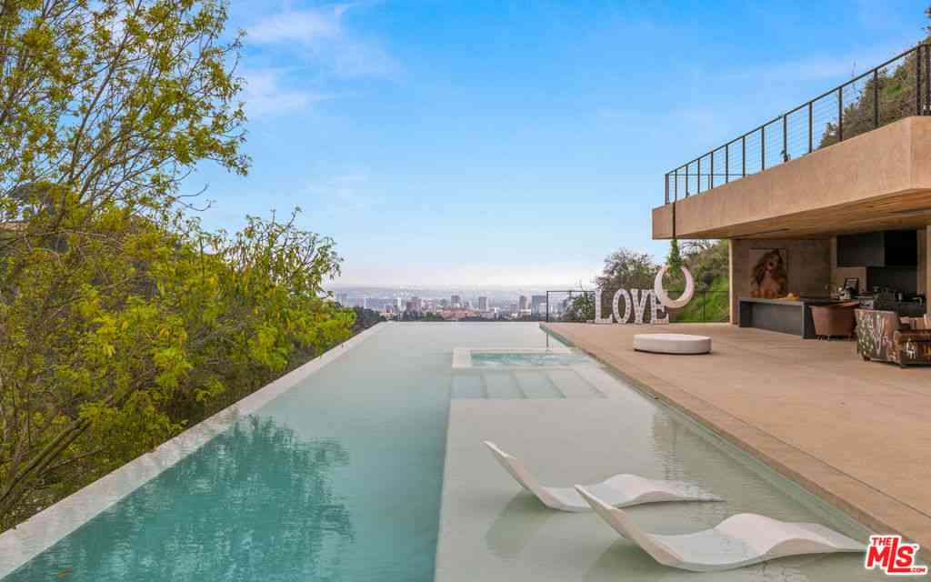 Homes For Rent - 11531 Orum Road<br/> Los Angeles, CA 90049
