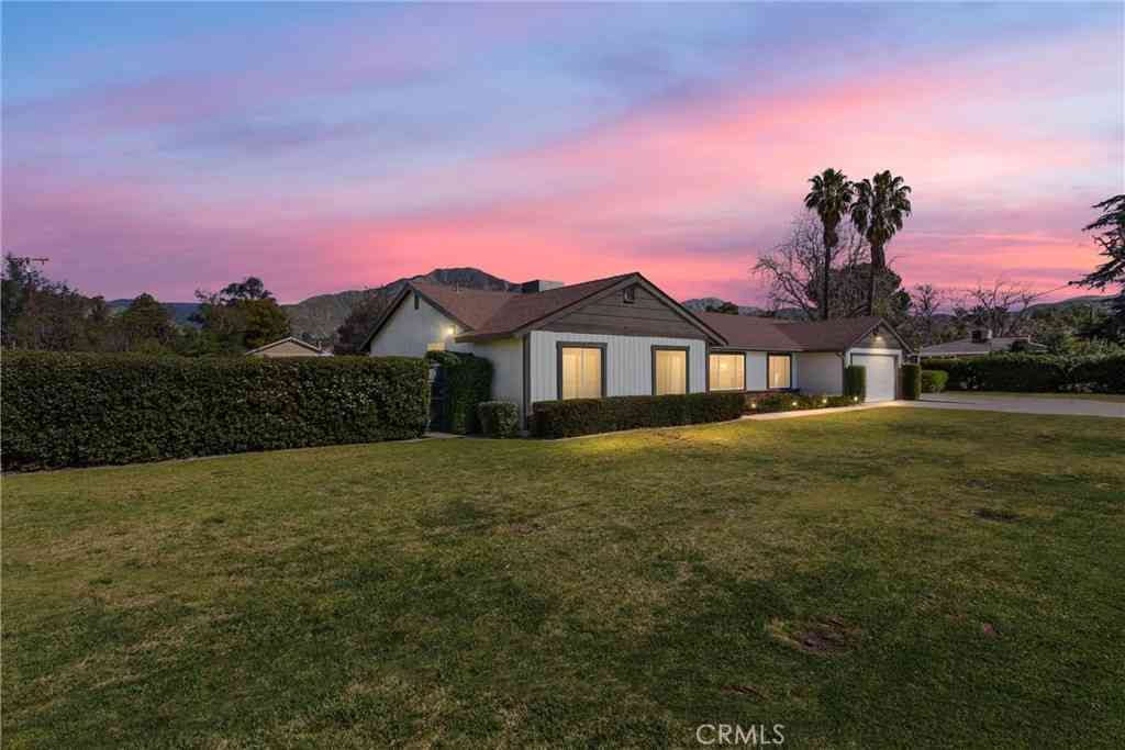 Homes For Sale - 28216 Eucalyptus<br/> Highland, CA 92346